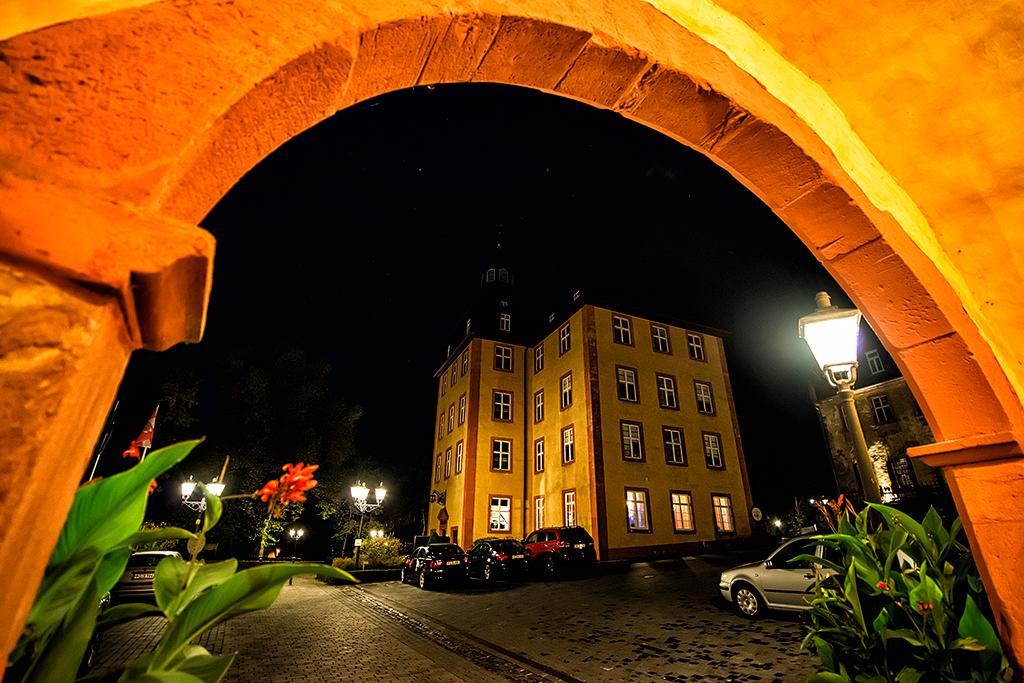 Schlosshotelgedern Exterior photo